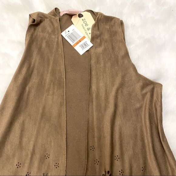 Band of Gypsies NWT Zoe & Rose Floral Cut Out Vest (S) - Picture 3 of 6